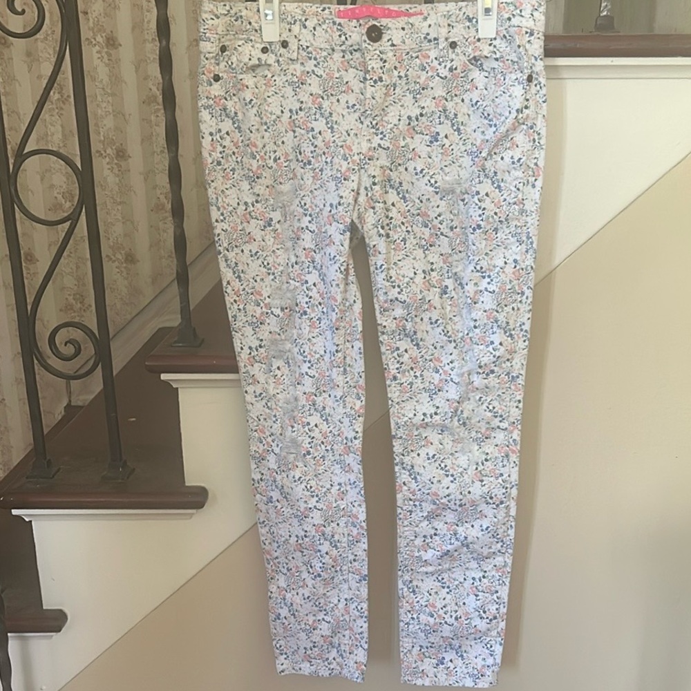Tinseltown Floral Ankle Cropped Distressed Jeans